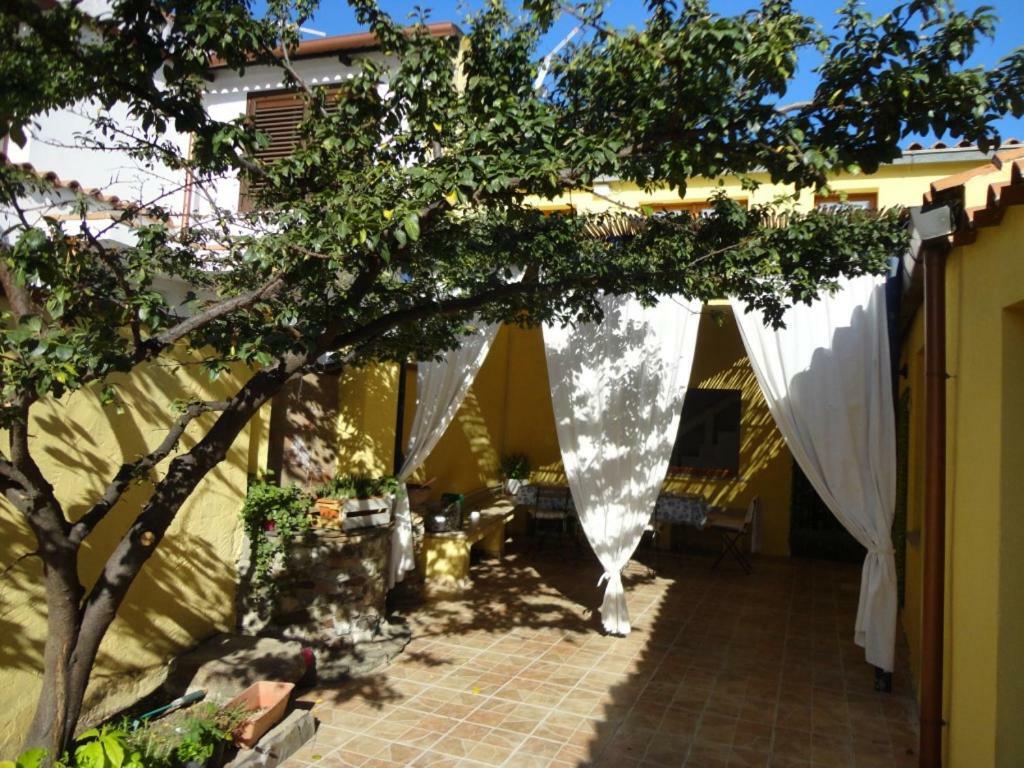 B&B Domu Incanto Sa Domu Sarrabesa Муравьера Экстерьер фото
